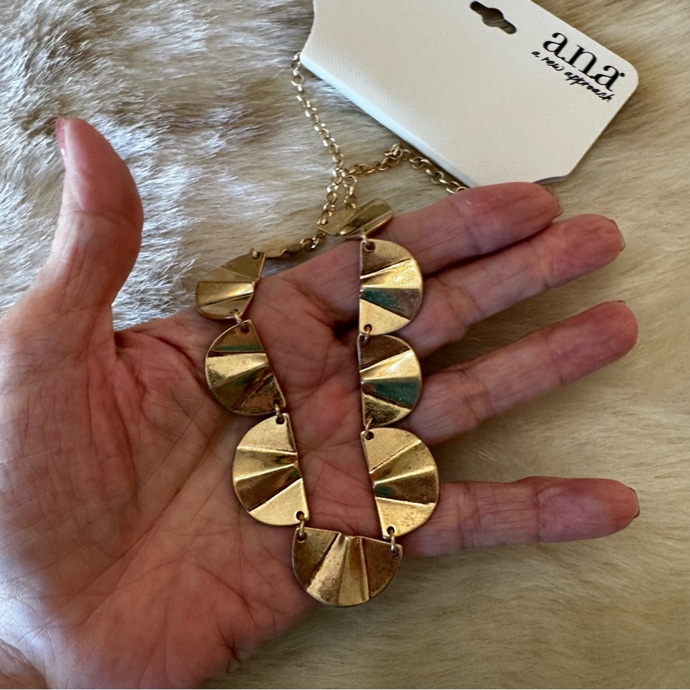 NWT a.n.a goldtone 16” minimalist collar necklace - Picture 6 of 8